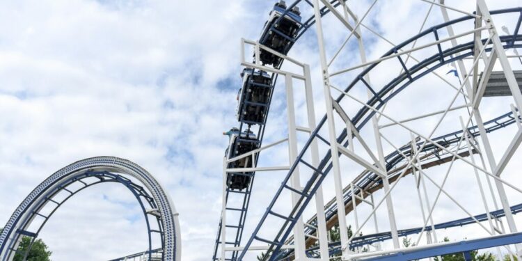 16 Sierpnia światowy dzień Roller Coastera